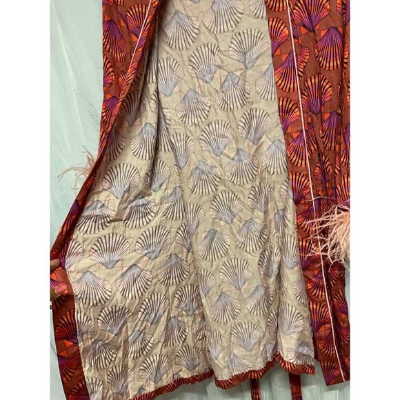 Elegant Pink Feather-Trimmed Robe - Picture 6 of 12